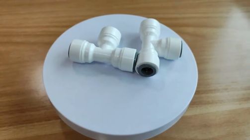 fabricante de alta qualidade de plástico de conector push pull na China